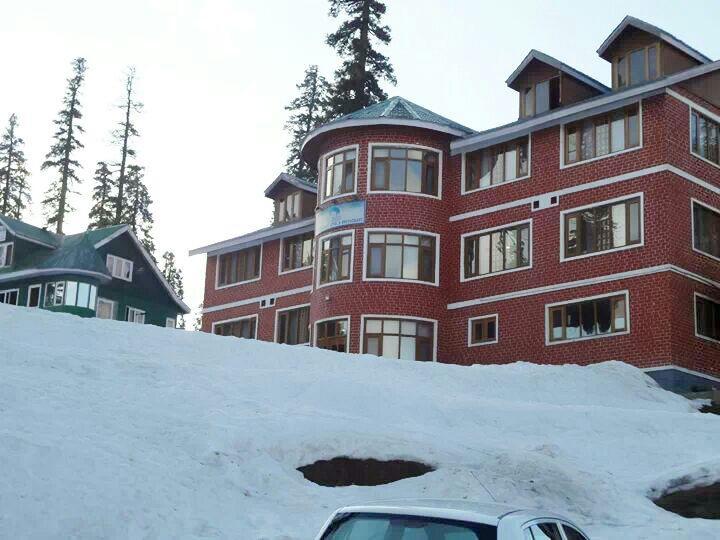 Fluorescence Hotel And Restaurant Gulmarg Zewnętrze zdjęcie